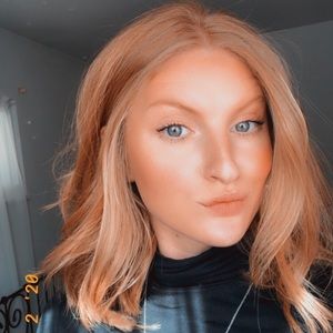 Meet your Posher, Leigha